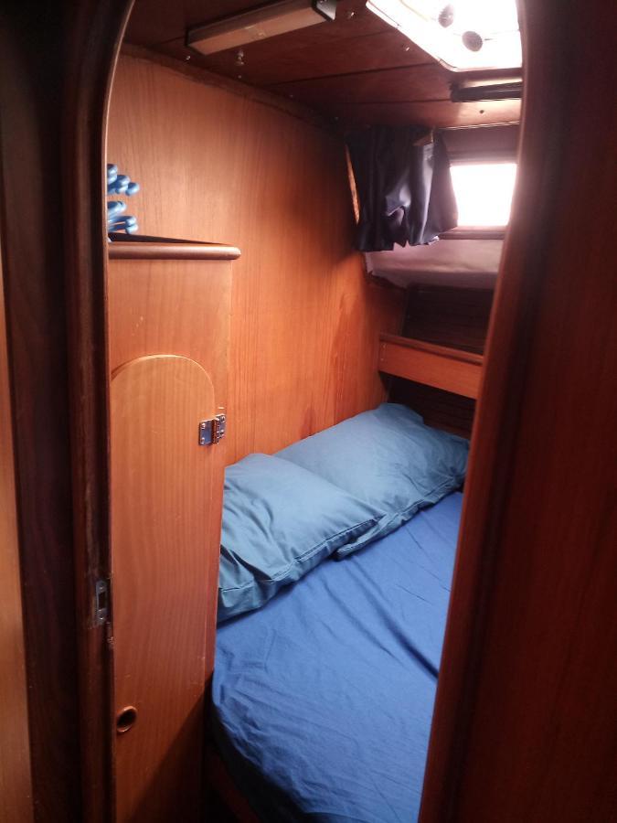 Bed & Boat Brezza Del Mare Hotel Viareggio Ngoại thất bức ảnh
