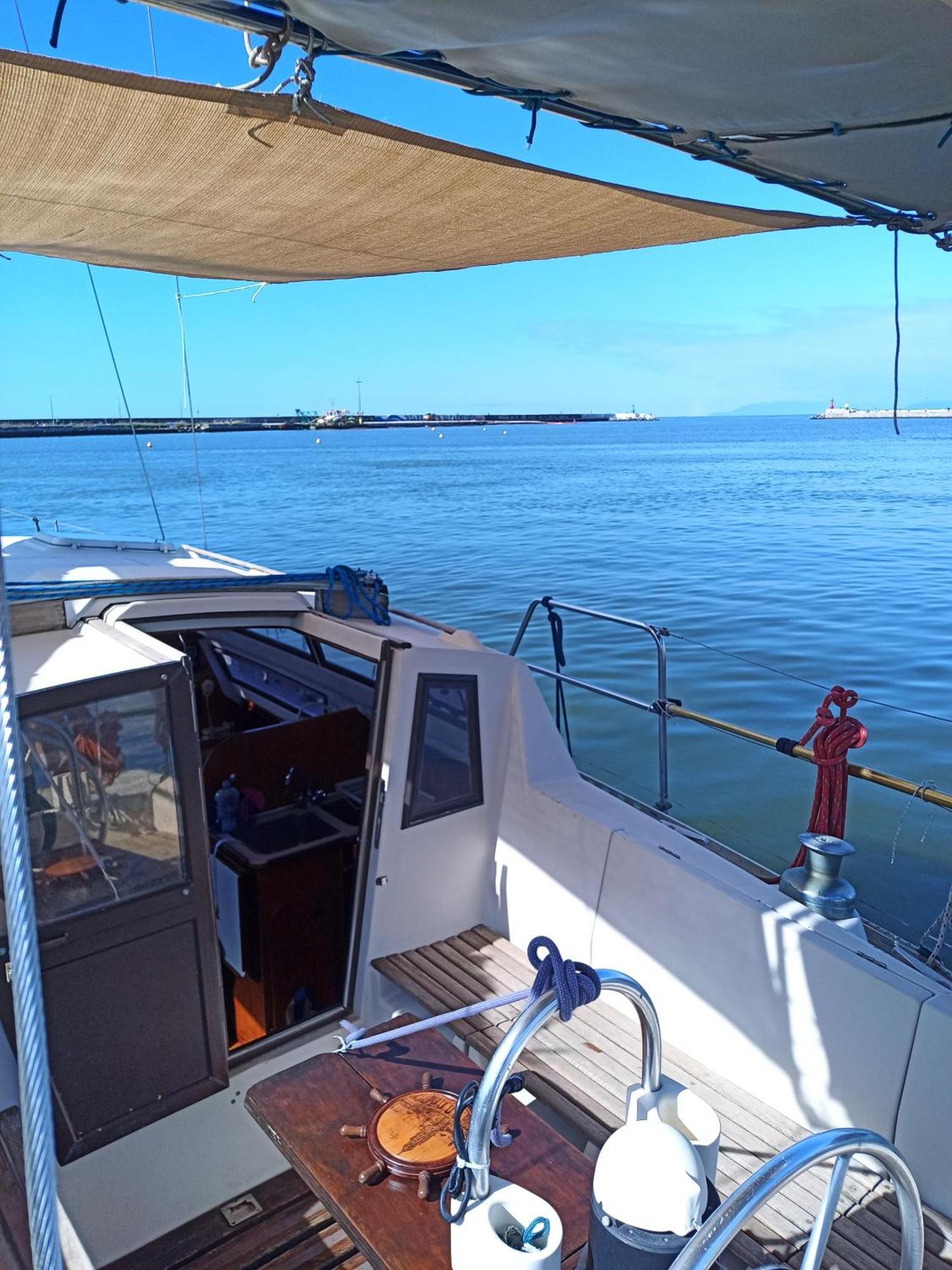 Bed & Boat Brezza Del Mare Hotel Viareggio Ngoại thất bức ảnh