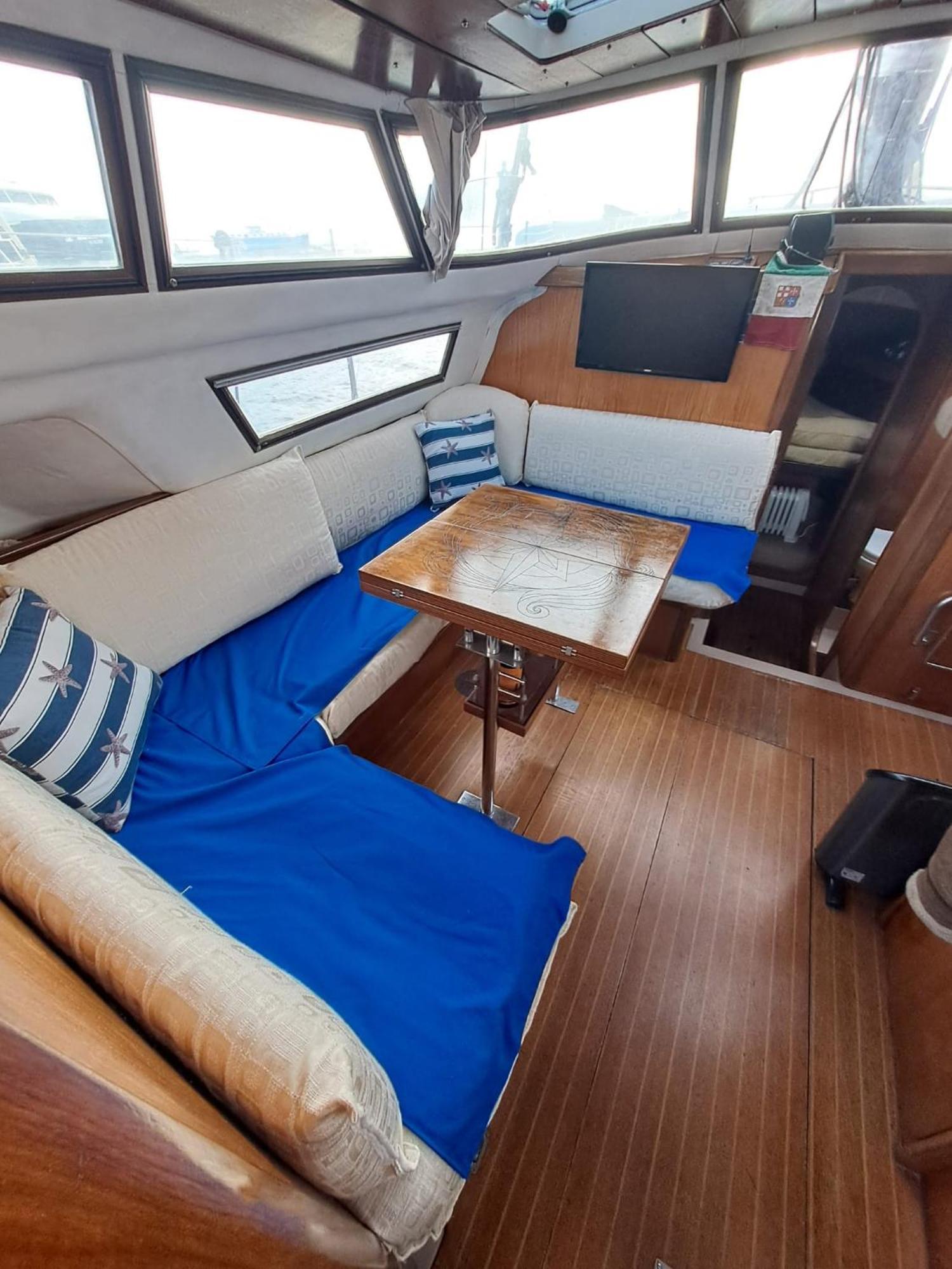Bed & Boat Brezza Del Mare Hotel Viareggio Ngoại thất bức ảnh